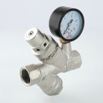 VT.082.N.04 Редуктор давления с фильтром и манометром Valtec 1/2"  - Вид №3