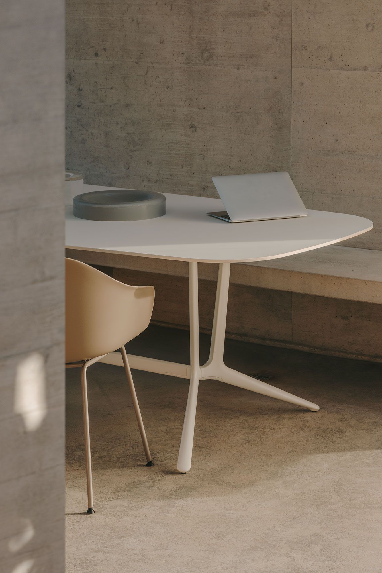 Прямоугольный садовый стол HPL Lapalma TRAIL OUTDOOR ARCH-00132091 - Вид №2