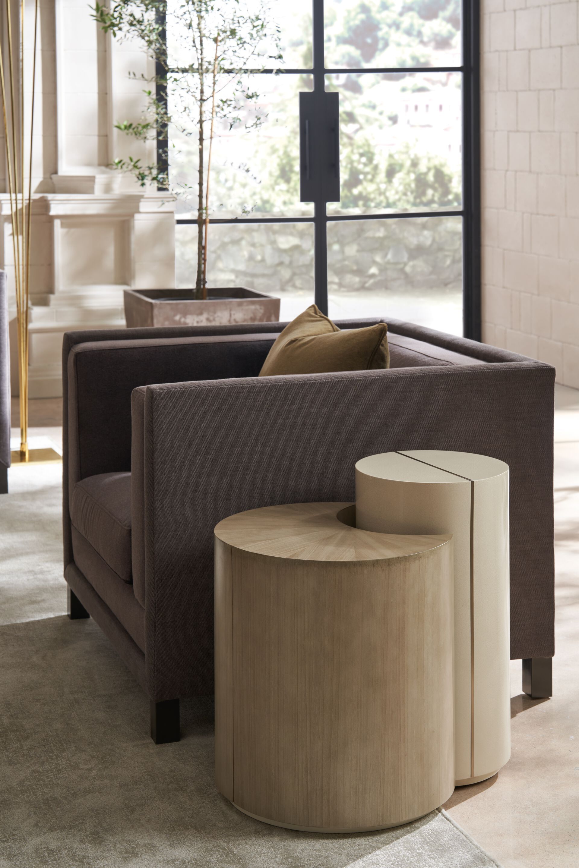 Высокий деревянный журнальный столик Caracole DUALITY ARCH-00080742 - Вид №1