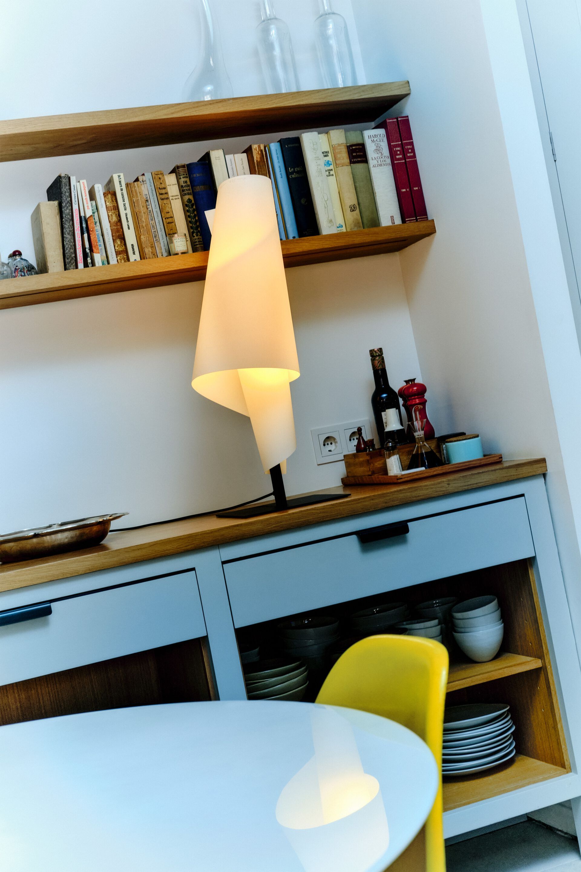 Бумажная светодиодная настольная лампа PARACHILNA Alta Costura ARCH-00069993 - Вид №6