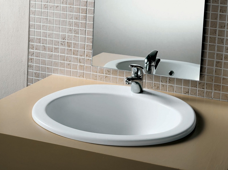 Y67101 Умывальник овальной формы Hatria 
