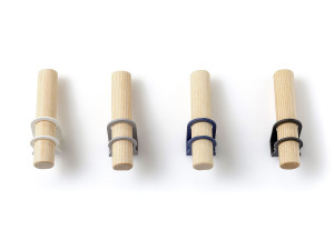 Деревянная вешалка для одежды