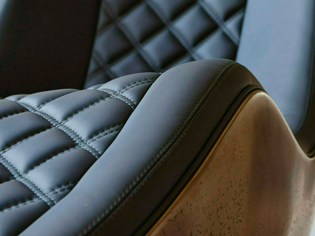 Металлическое кресло с высокой спинкой LO Contemporary CAILLOU ARCH-00124309 - Вид №2