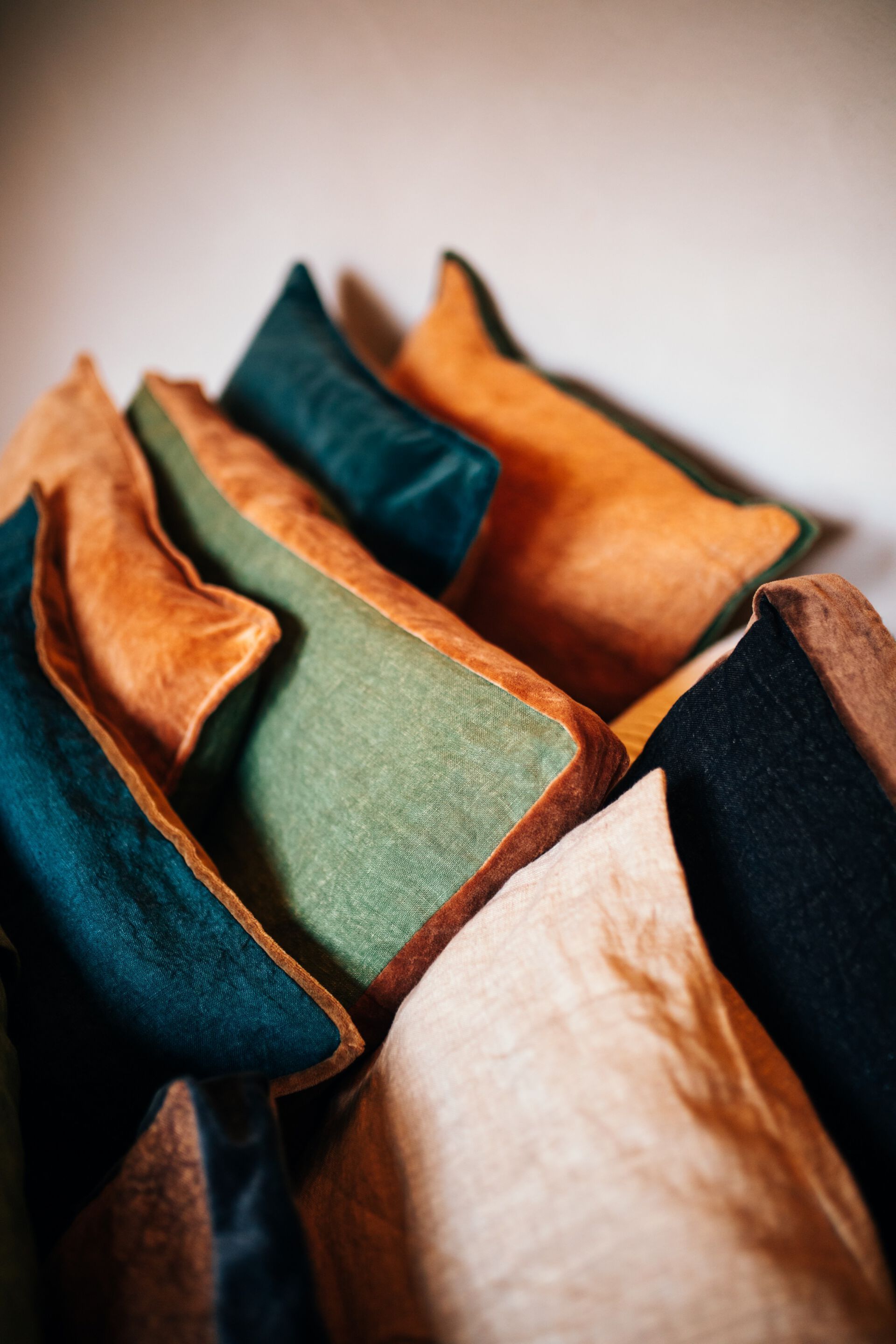 Льняная прямоугольная однотонная подушка POMAX BORDERS ARCH-00106515 - Вид №28