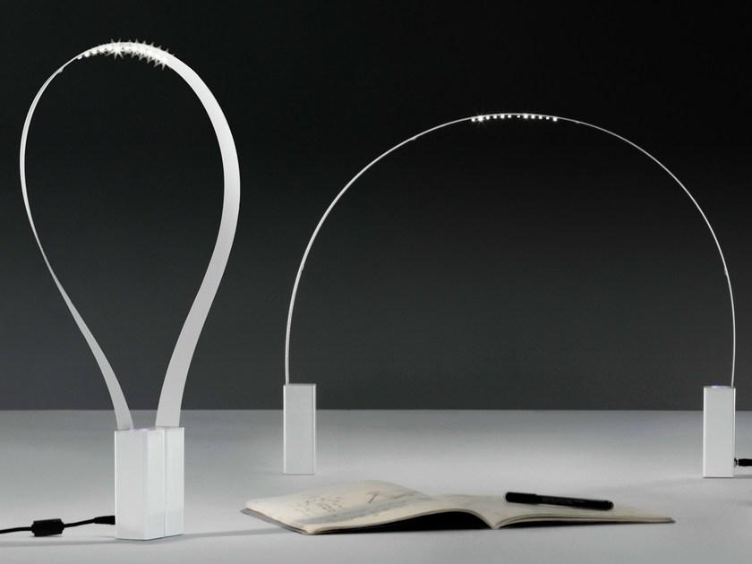 Martinelli Luce Гибкая настольная лампа из алюминия и смолы  823  - Вид №10