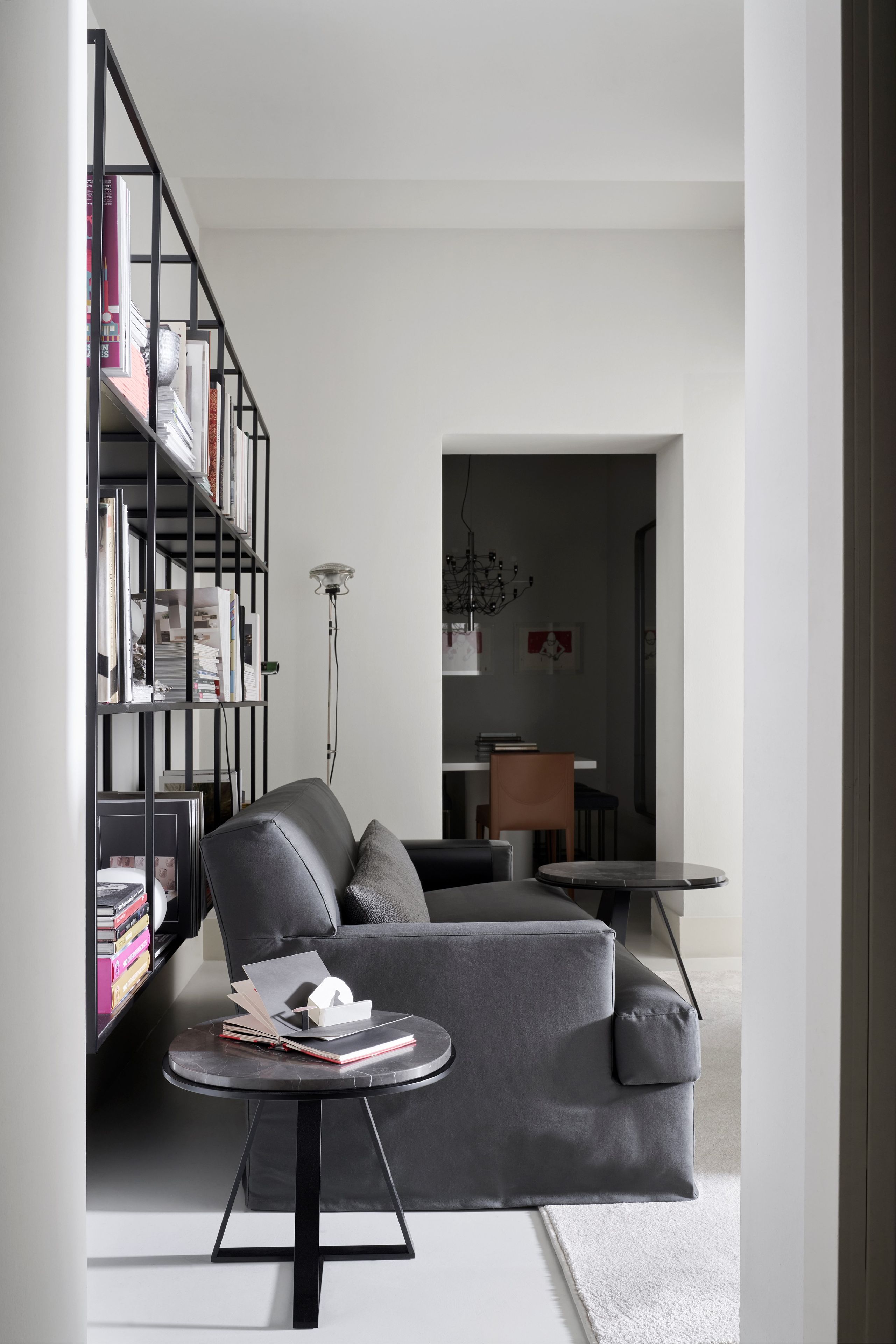 Мраморный круглый журнальный столик Meridiani Edition Shine ARCH-00094907 - Вид №7