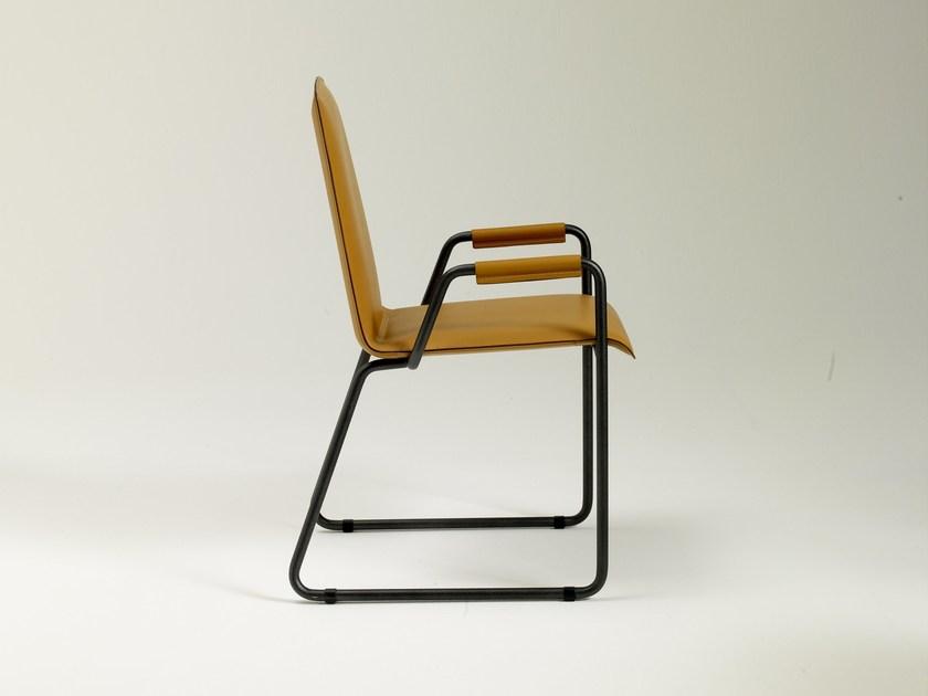 i 4 Mariani Кресло для посетителей с салазками из кожи с подлокотниками Wing sun-id-1371851 - Вид №2