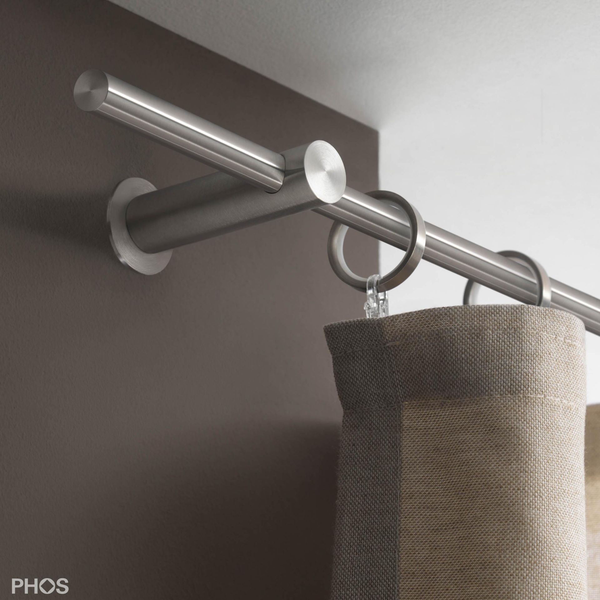 VS20-80-3200 Комплект карнизов: 320 см с 2 кронштейнами и 1 кронштейном в качестве центральной опоры (небольшое расстояние от стены) PHOS 