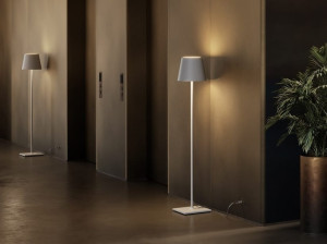 Заливка формы алюминия торшер