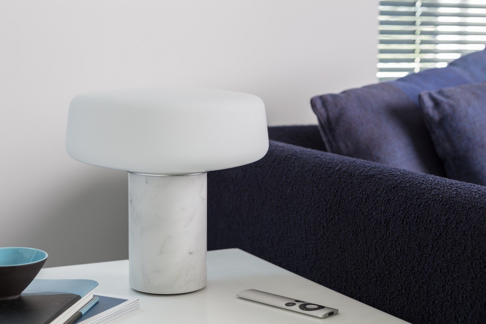 Светодиодная настольная лампа из каррарского мрамора Case SOLID ARCH-00053783 - Вид №2