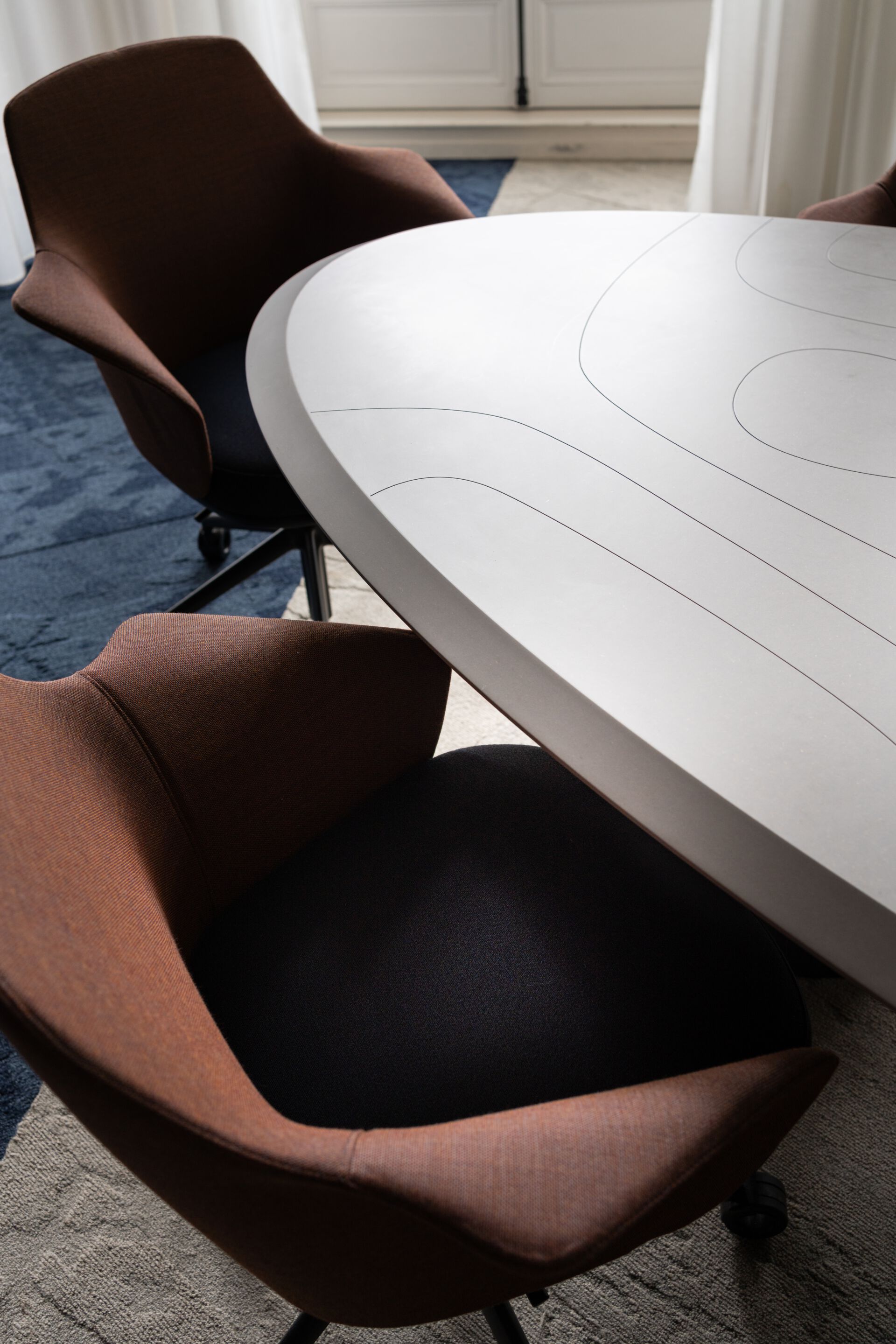 Овальный стол для совещаний из МДФ Cider Edition Monolithes ARCH-00089793 - Вид №9