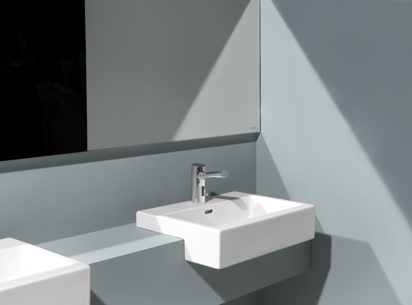 H8134320001081 Раковина полувстраиваемая LAUFEN PRO - Вид №1