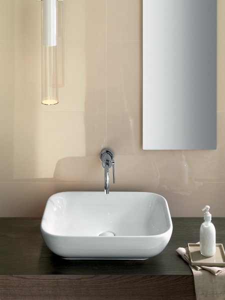 Y0QQ Happy Hour 17:00 умывальник Hatria 