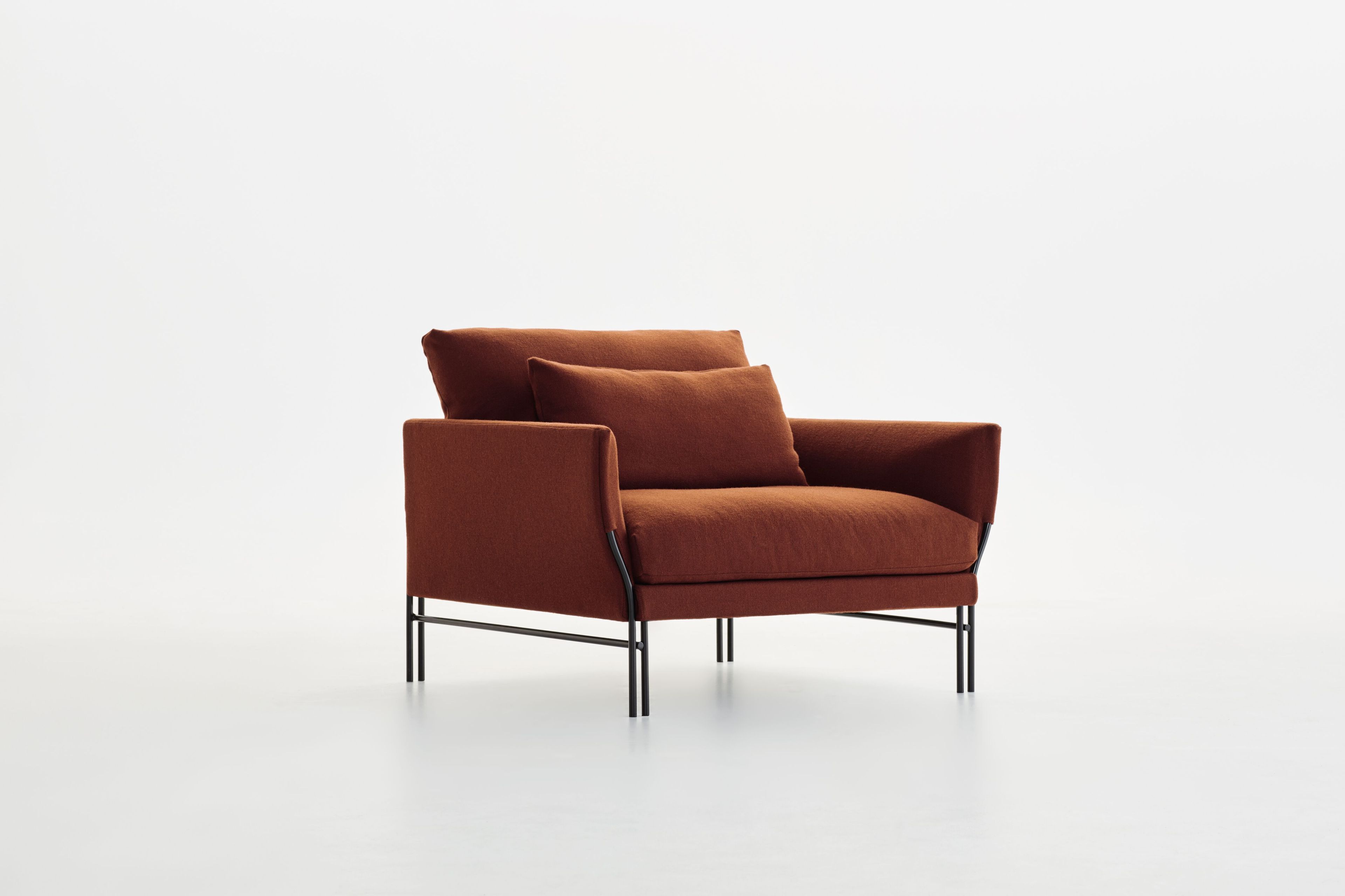 Тканевое кресло с подлокотниками Omelette Editions Majestic ARCH-00028186 - Вид №1