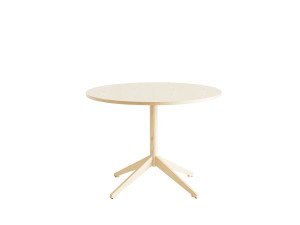 Круглый стол из дерева