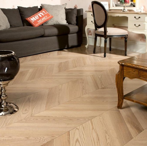 Паркет Ёлка Coswick Жемчужный Ясень Селект (Гладкая) 530х107,95 мм 12291145 - Вид №5