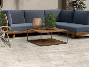 Напольный пол из керамогранита с эффектом камня