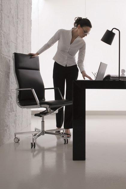 Luxy Регулируемое по высоте кресло руководителя с 5 спицами и колесами Nulite sun-id-1459423 - Вид №1