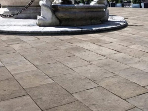 Твердый самоблокирующийся бетон