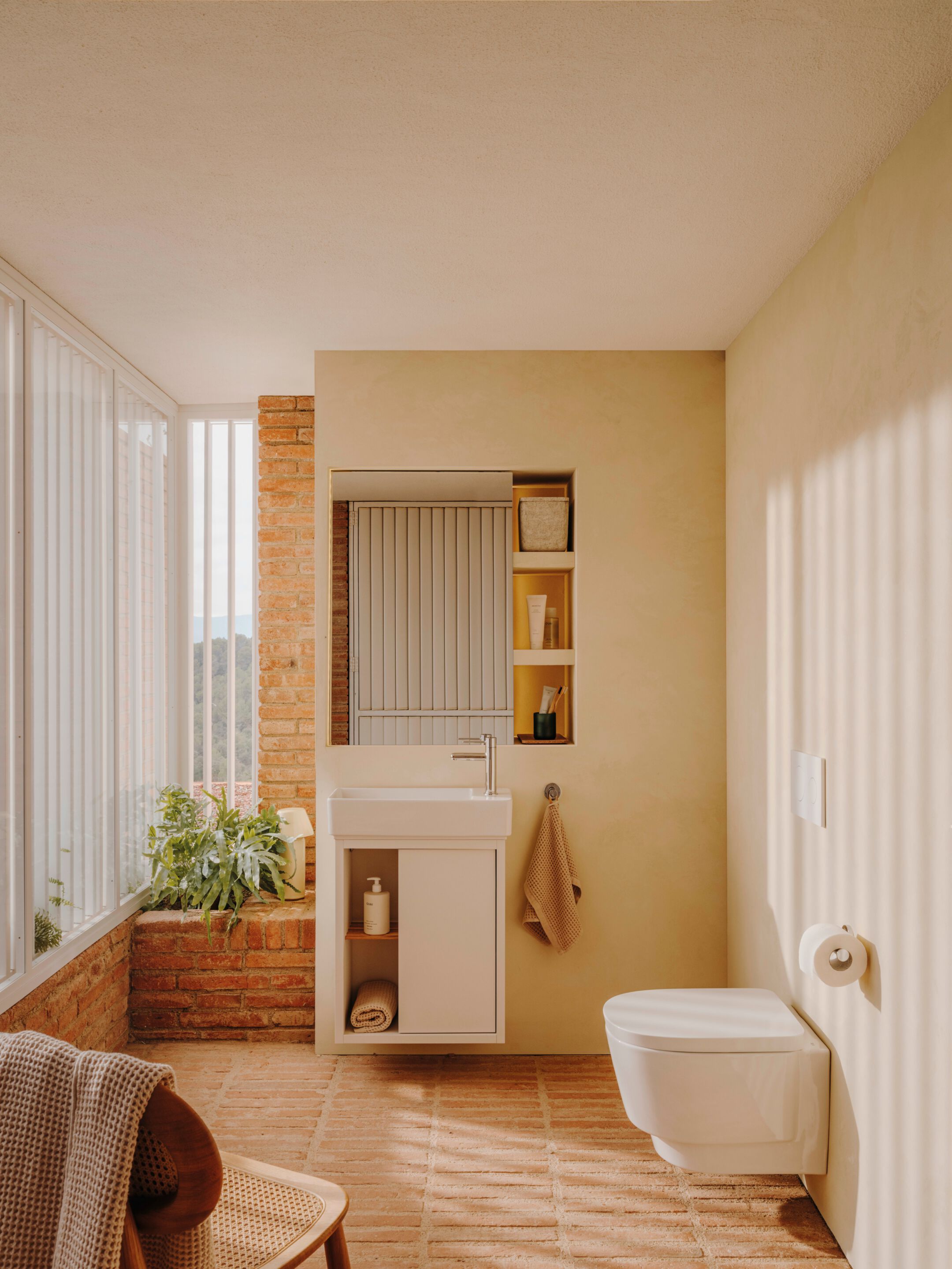 Смеситель для раковины из хромированной латуни с автоматическим сливом Roca Nu ARCH-00105740 - Вид №2