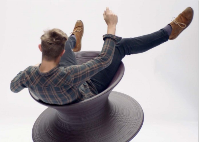 Magis Spun SD660 Стул вращающийся из полиэтилена. Цвет: Серый Темно-фиолетовый 1133 C  - Вид №1