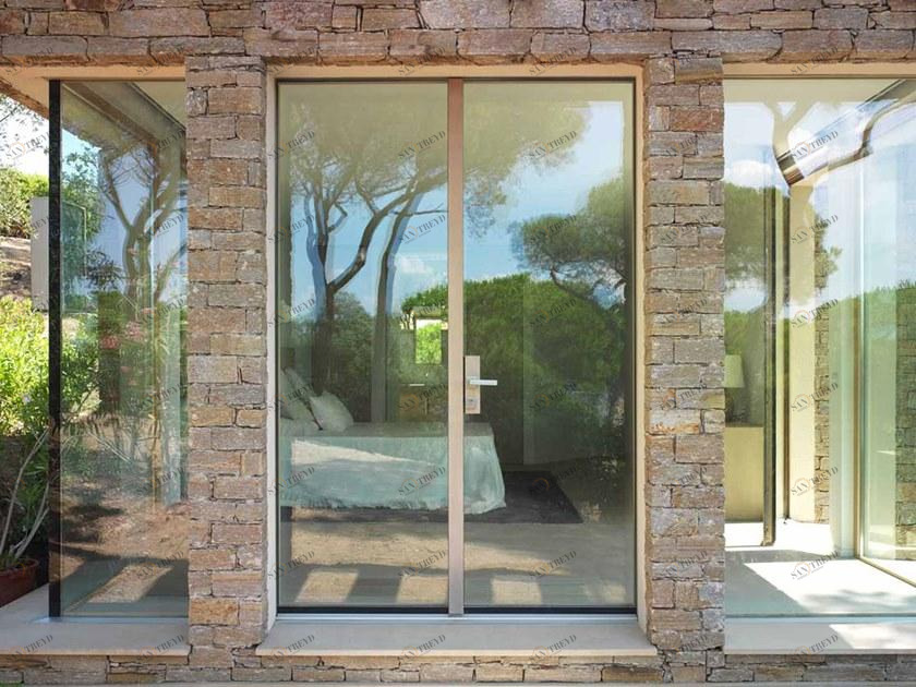 CARMINATI SERRAMENTI Входная дверь из дерева и стекла Skyline system sun-id-1494390