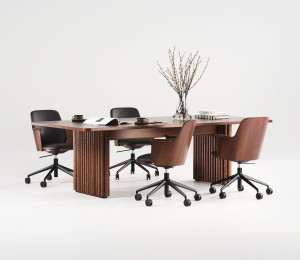 Прямоугольный стол для совещаний с электрической розеткой