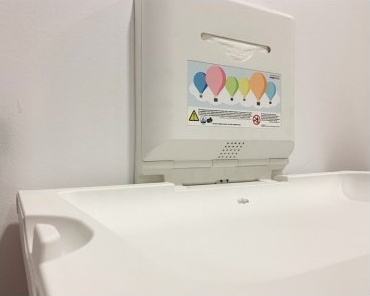 CP0016HCS-I Горизонтальное пеленальное кресло из полипропилена и сатинированной нержавеющей стали с ионизатором mediclinics  - Вид №4