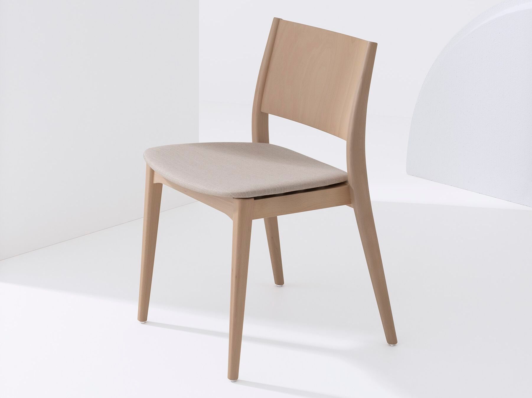 Штабелируемый стул из бука с мягким сиденьем Billiani Blazer ARCH-00050414 - Вид №1