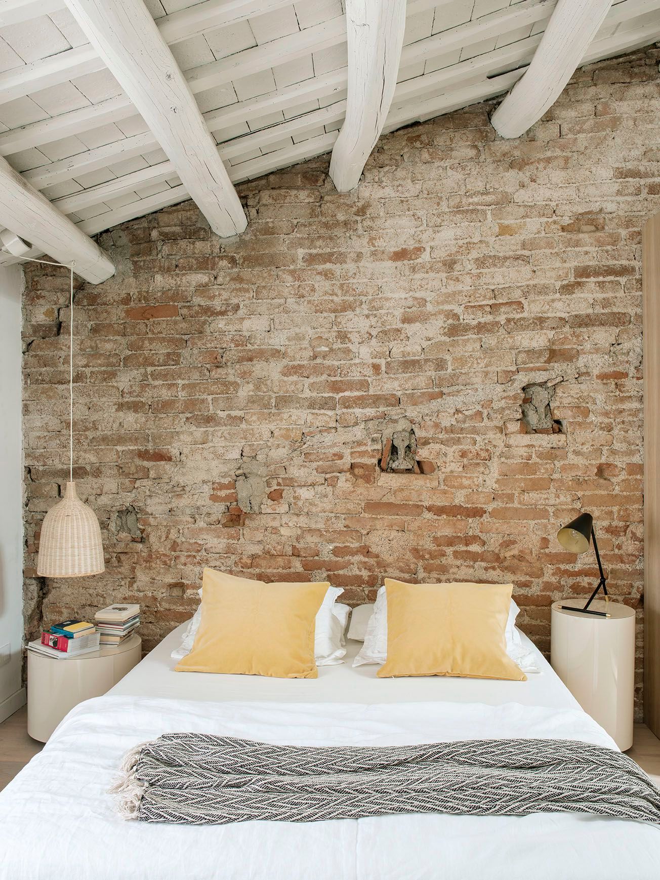 Журнальный столик из ламинированного стекла и металла Jover+Valls Antique Boutique-Luna ARCH-00073940 - Вид №13