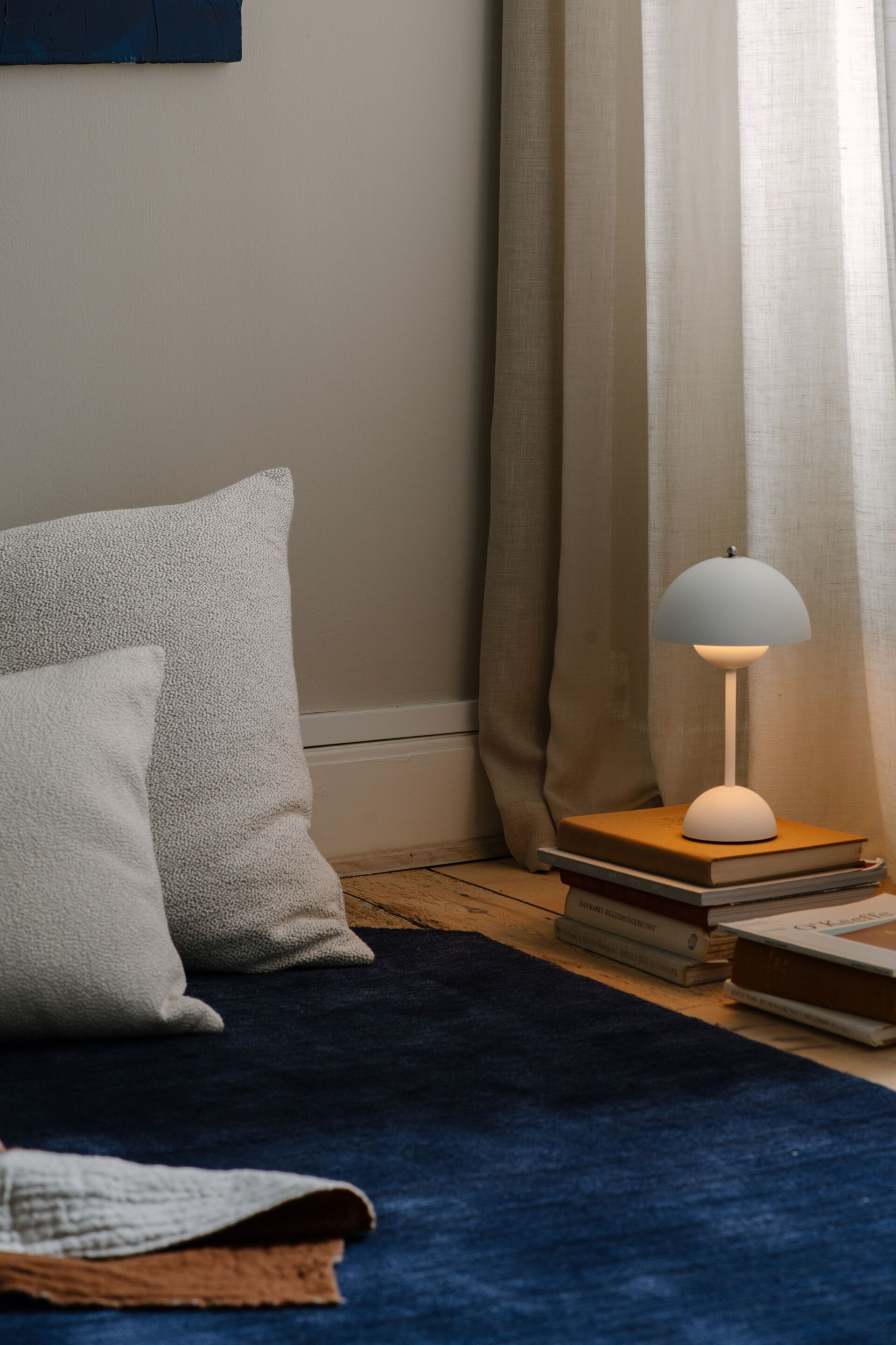 Поликарбонат светодиодные батареи настольная лампа In Stock &amp ARCH-00011620