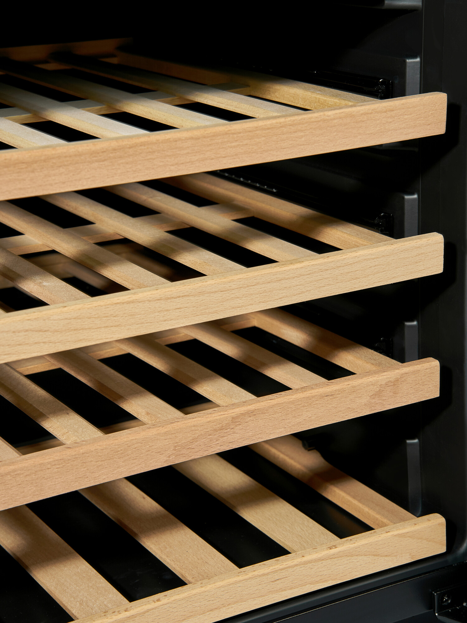 9212107 Винный шкаф Vinosafe VSU46BD черный STDN-0028865 - Вид №13