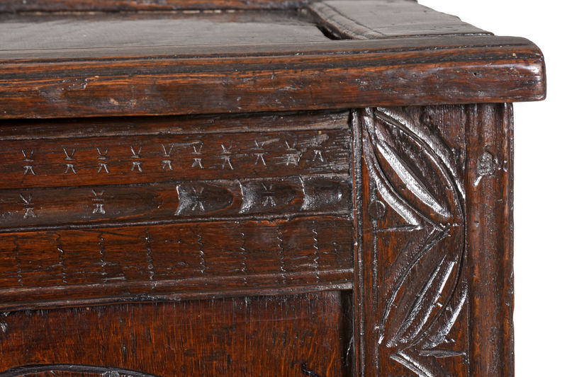 SOR27404 Резной дубовый сундук ijlbrown  - Вид №3