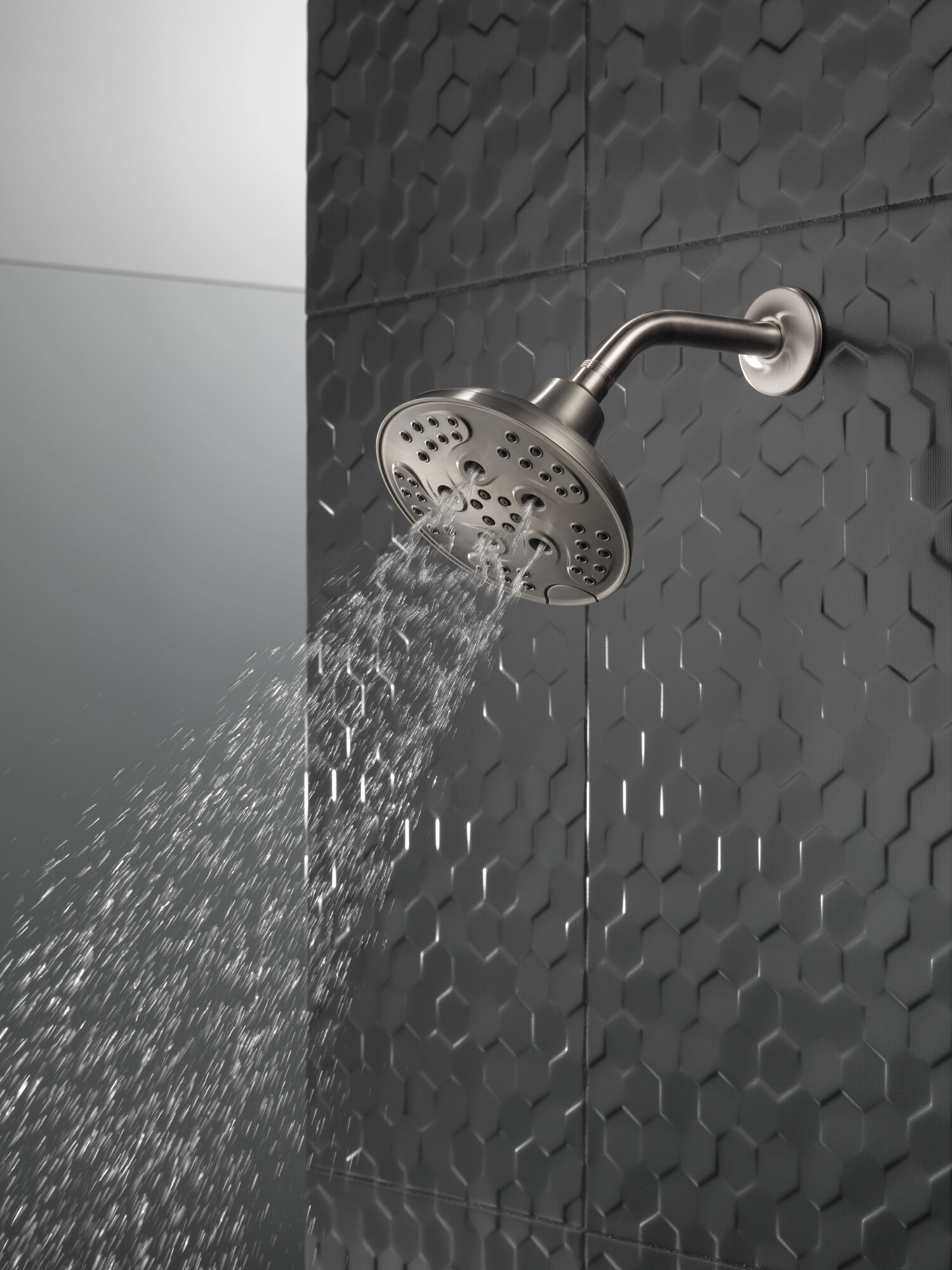 H2Okinetic® Переходная душевая лейка Raincan с 5 настройками Delta Faucet 52666-SS - Вид №7