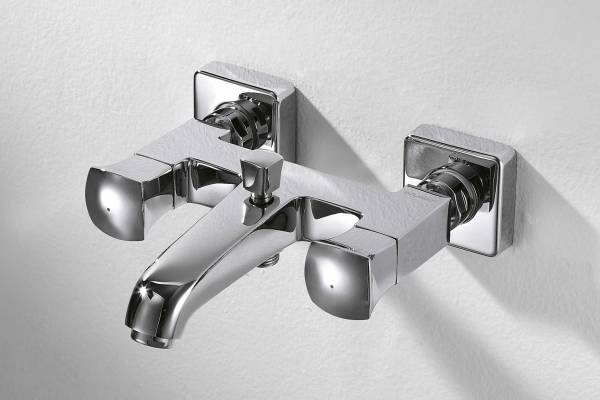 Смеситель для ванны с коротким изливом БЕЗ аксессуаров WHIRLPOOL F678112C-01 bravat - Вид №1