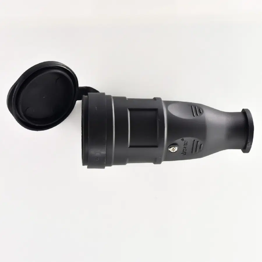 Штепсельный разъем с заглушкой 2Р+РЕ 1х16А 220-240V черный LEZARD 106-0400-0102 - Вид №2