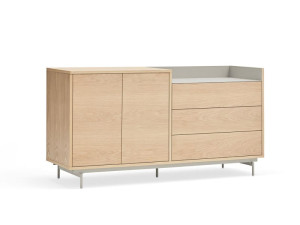 Шкаф из шпона с распашными дверцами и ящиками