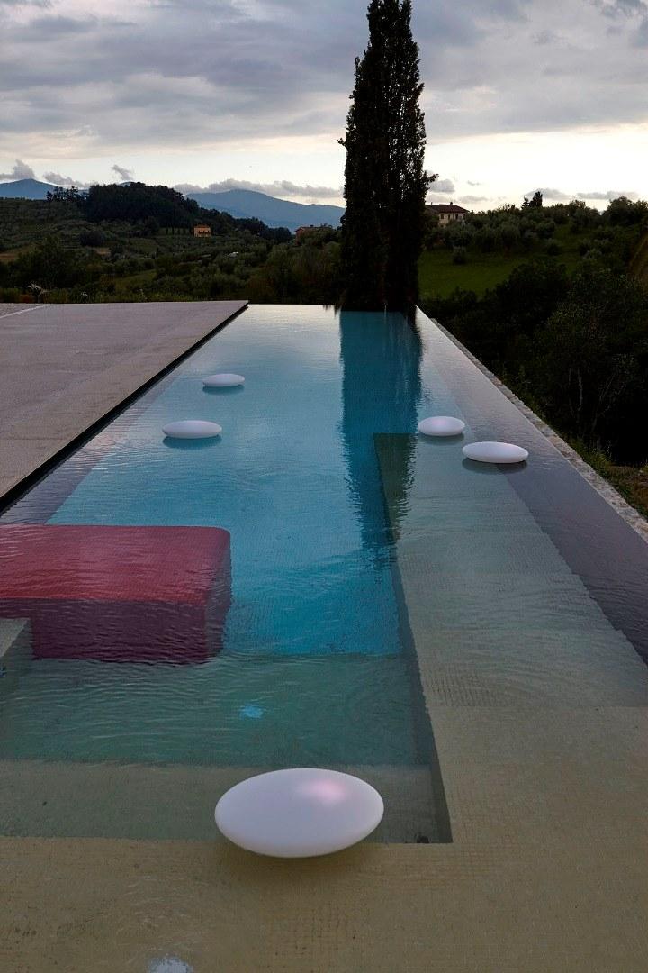 Martinelli Luce Напольный или плавающий полиэтиленовый светильник Gloulglou pol 822 - Вид №15