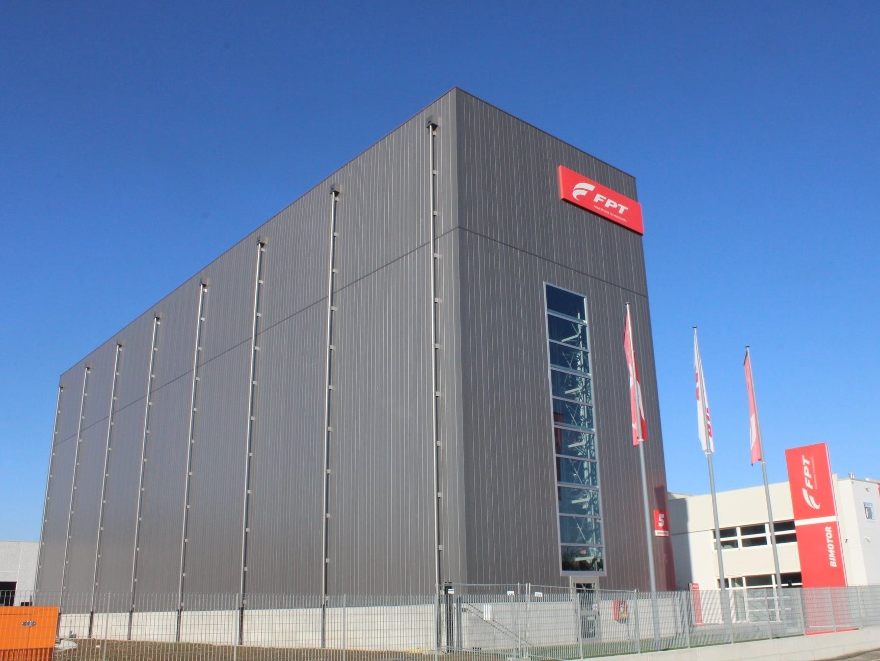 Изолированная металлическая панель для фасада ELCOM SYSTEM ТЕРМОПАРЕТЫ® ARCH-00037807 - Вид №12