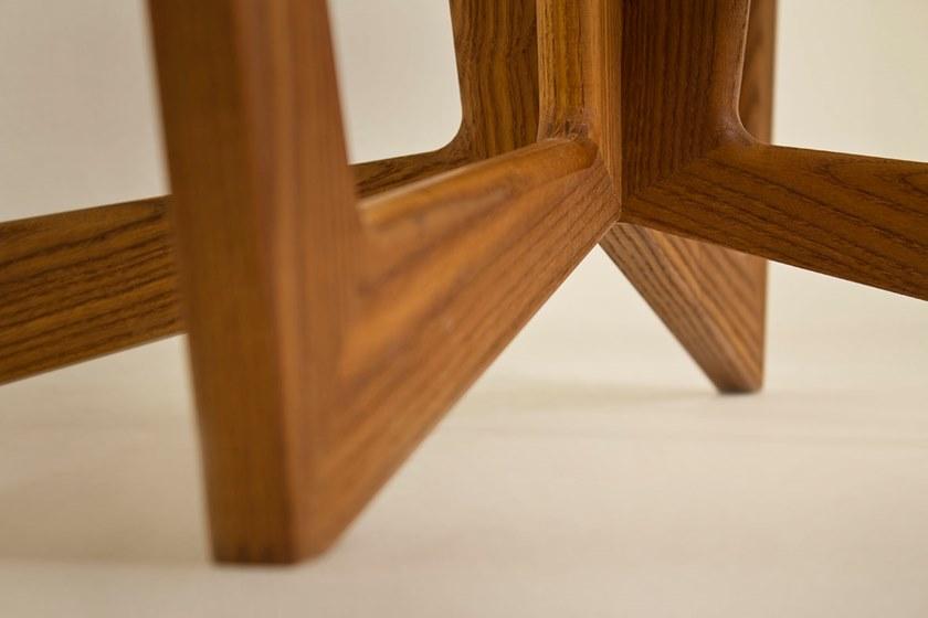 KARN Круглый журнальный столик из массива дерева и стекла Karn design Kt80 - Вид №1