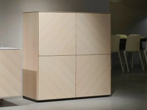 Kettnaker Комод из дуба с распашными дверцами Soma