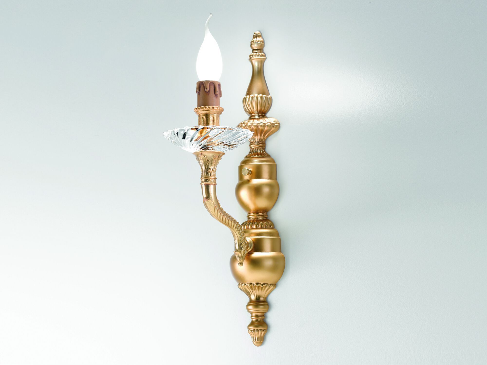 Металлический светодиодный настенный светильник Cremasco Illuminazione световые работы ARCH-00003621