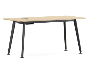 Деревянный прямоугольный стол