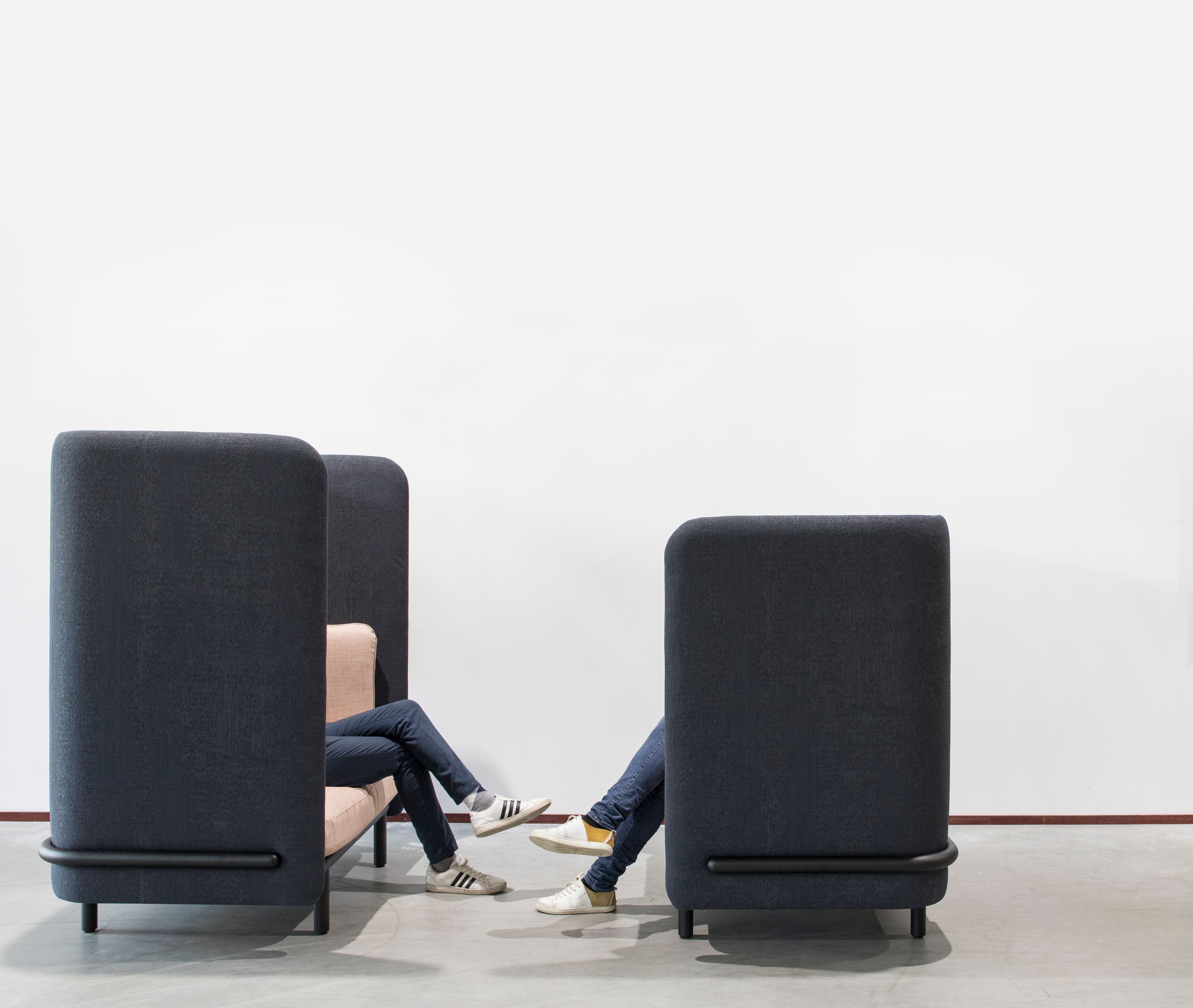 2-местный тканевый диван с высокой спинкой BuzziSpace BuzziSpark ARCH-00040545 - Вид №1