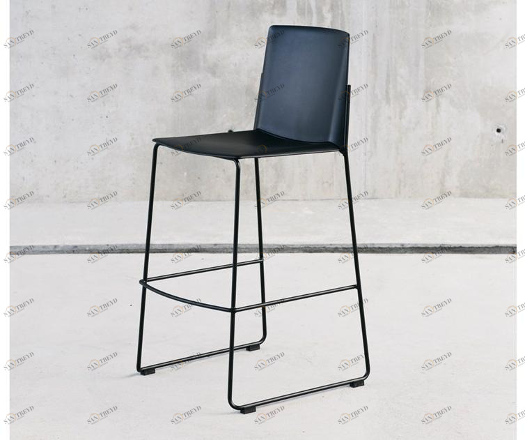 ENEA Табурет из полипропилена на санках с подставкой для ног Ema sun-id-1510856