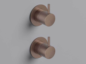 Латунный встраиваемый смеситель для душа с переключателем