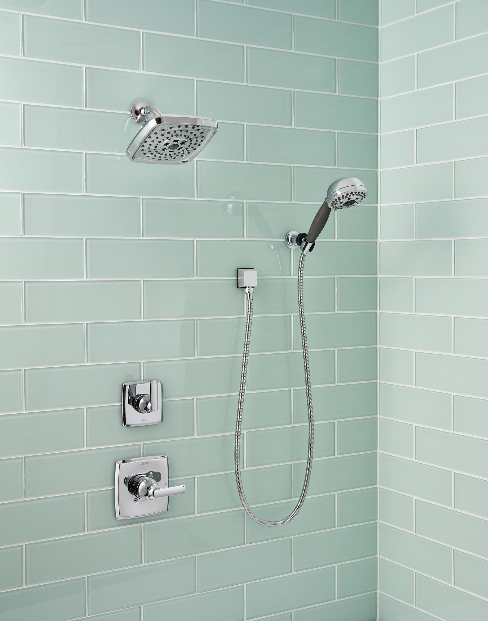T11864-BL 3-позиционная регулировка 2-портового дивертора Delta Faucet Ashlyn Матовый черный  - Вид №3