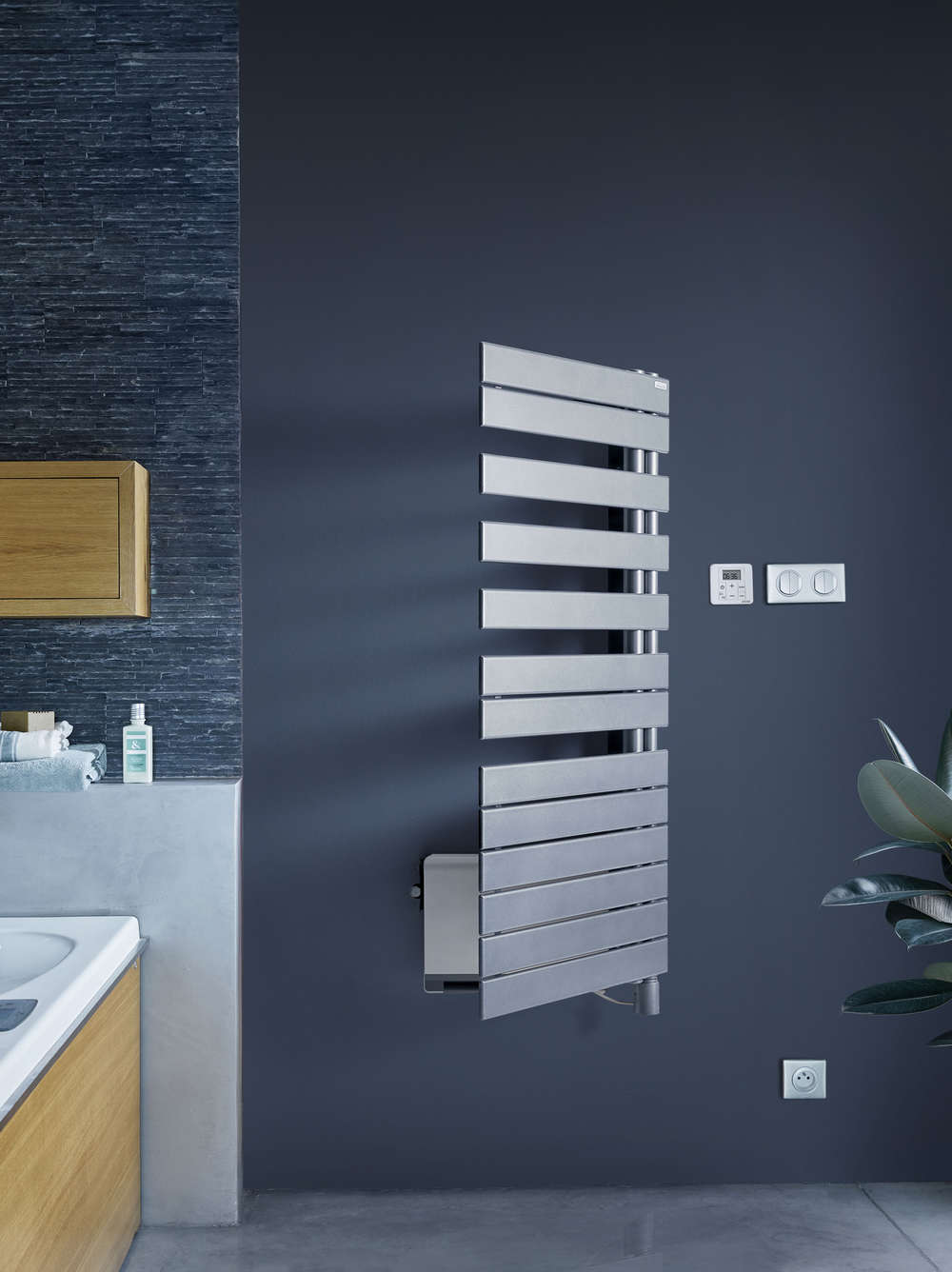 Электрический радиатор TXCR050-055IFS Régate Twist +Air, pivot à droite (Avec soufflant) Acova 874  - Вид №1