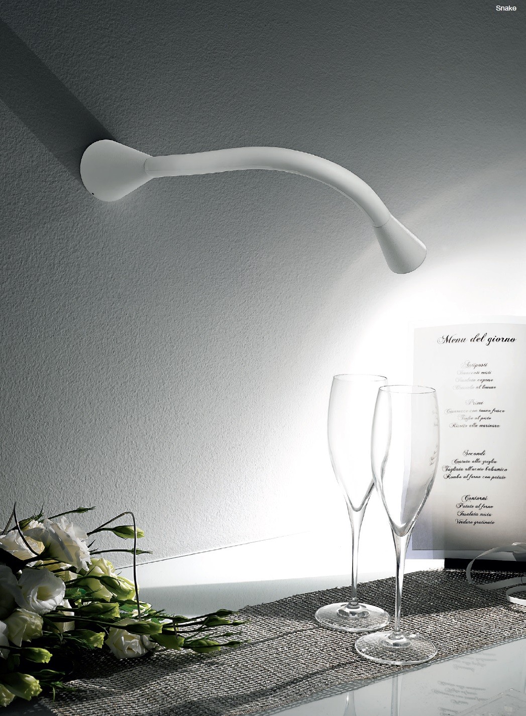 Linea Light 7232 Snake бра c трансформатором и выключателем на корпусе 100030 - Вид №1