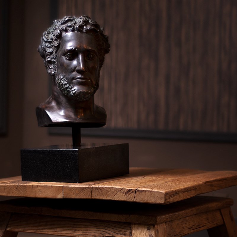 Статуэтка декоративная 60х35 см бронзовая Head Alexandrie EICHHOLTZ EICHHOLTZ 062737 Бронза;черный  - Вид №1